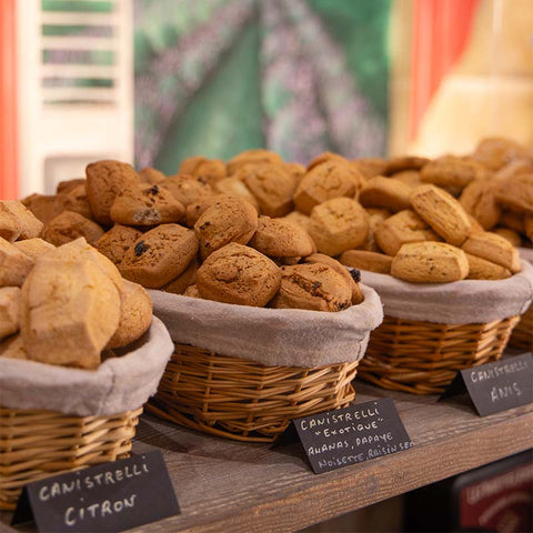 Biscuits artisanaux de Provence – navettes provençales et canistrelli corses, Les Navettes Aixoises Aix-en-Provence